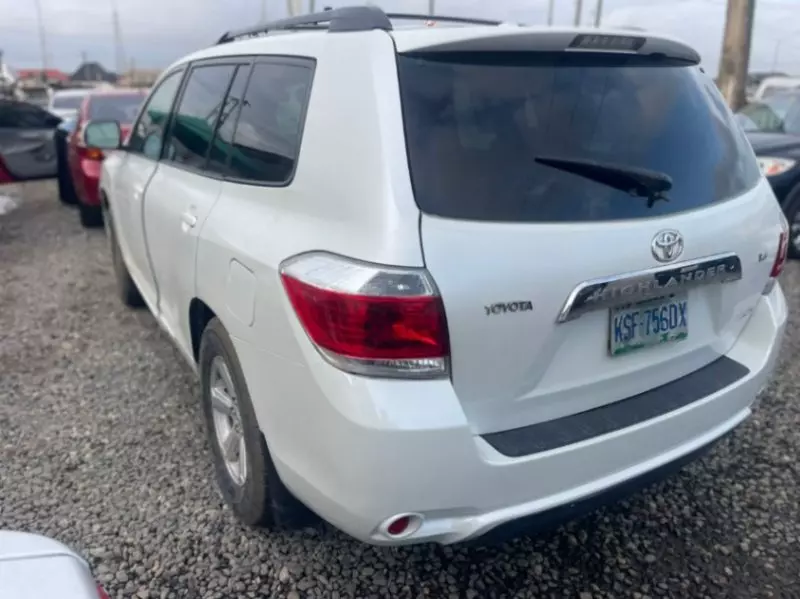 Toyota Highlander   - 2009