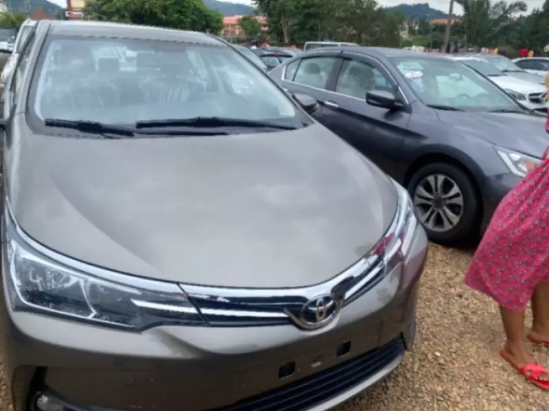Toyota Corolla   - 2013