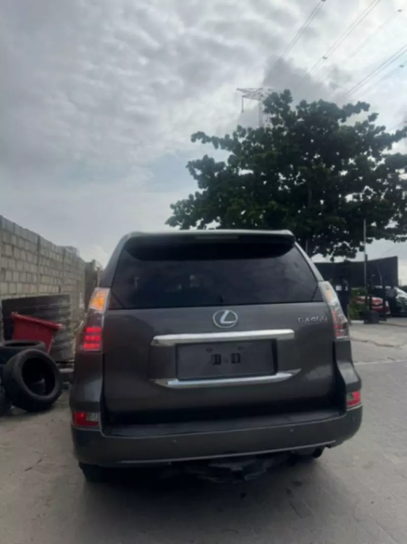 Lexus GX 460   - 2011