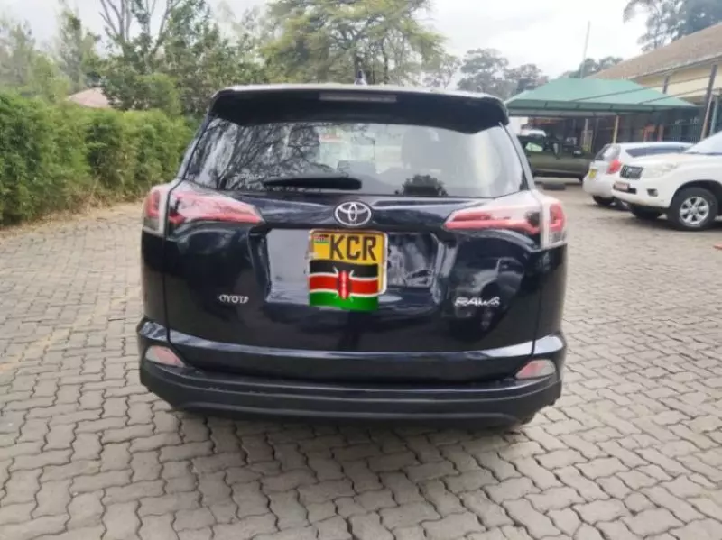Toyota RAV 4   - 2017