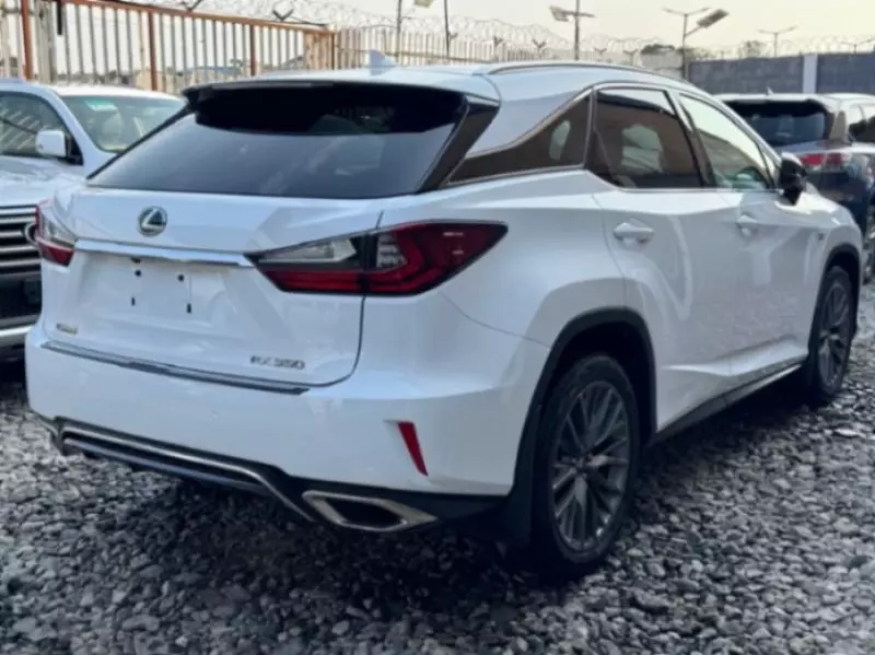 Lexus RX   - 2019