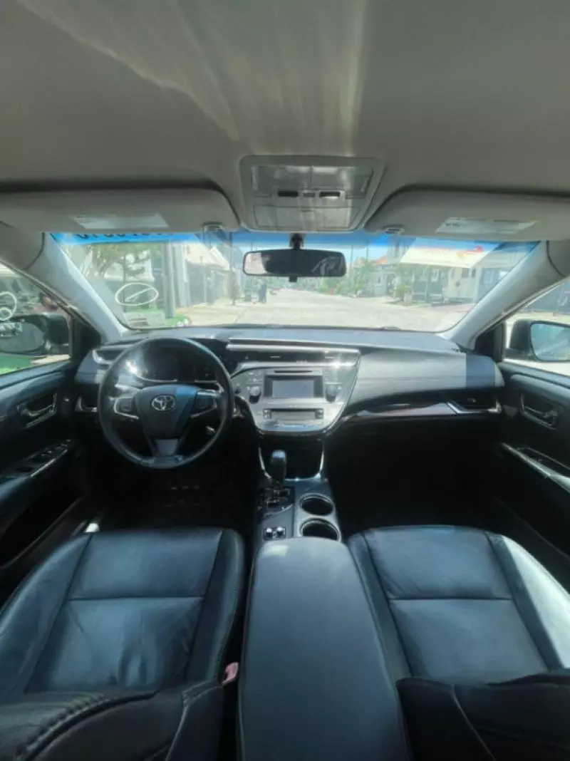 Toyota Avalon - 2013