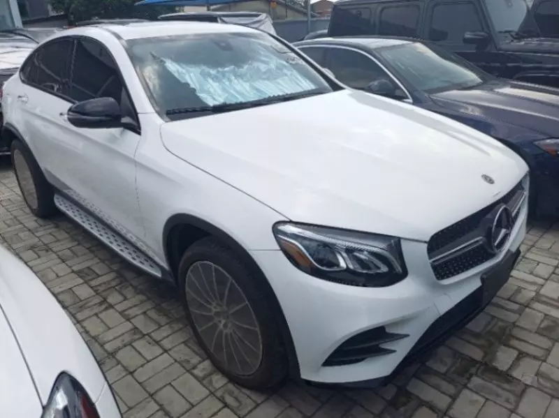Mercedes-Benz GLC 300   - 2018