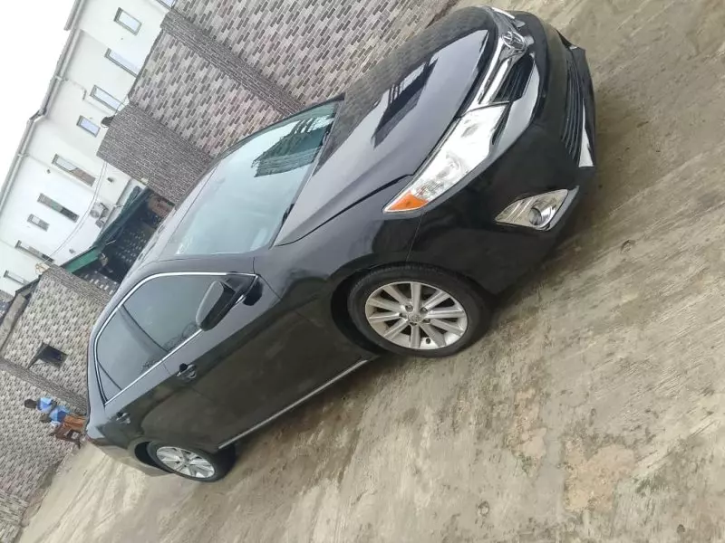 Toyota Camry   - 2013