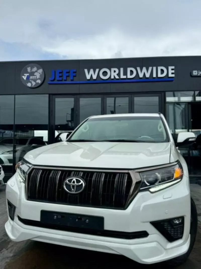 Toyota Land Cruiser   - 2020