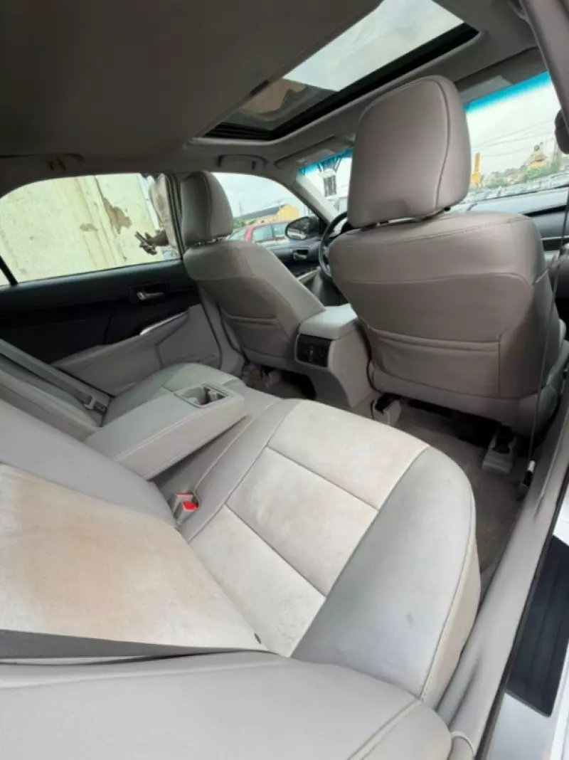 Toyota Camry   - 2014