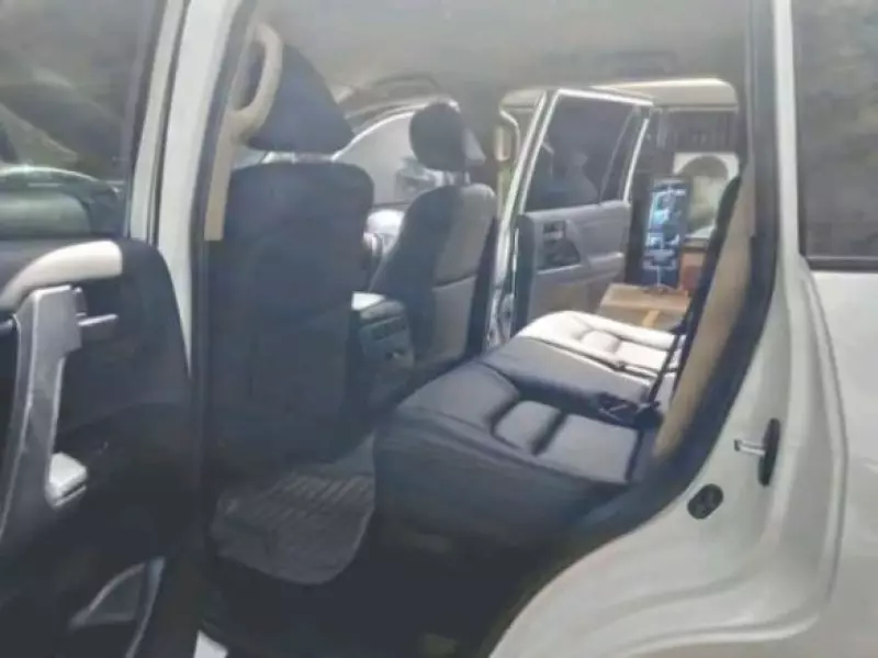 Toyota Land Cruiser   - 2010