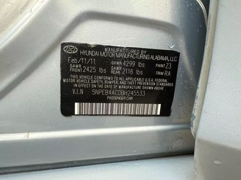 Hyundai Sonata   - 2011