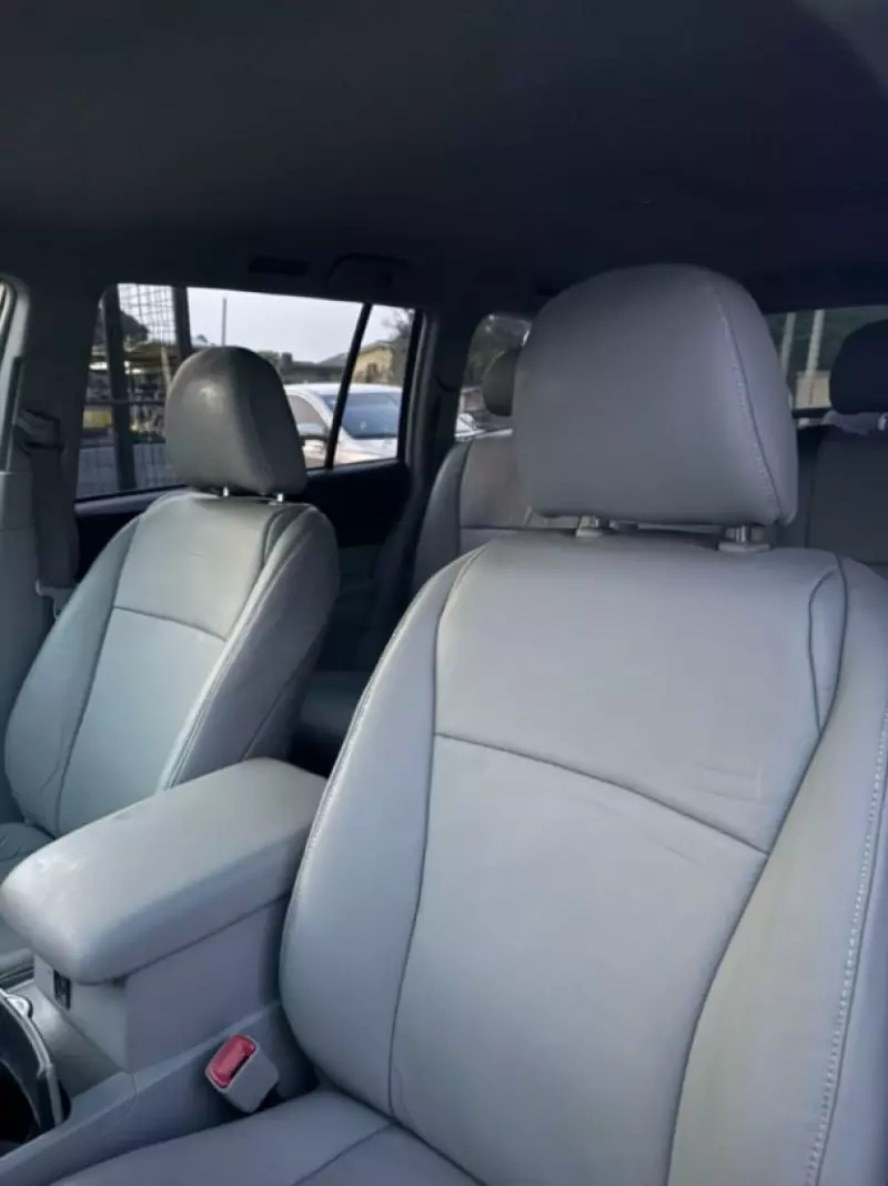 Toyota Highlander   - 2013