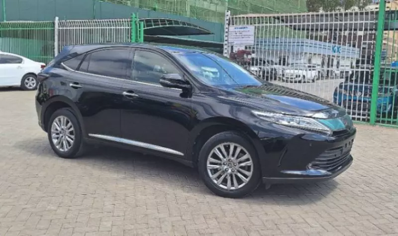 Toyota Harrier   - 2018