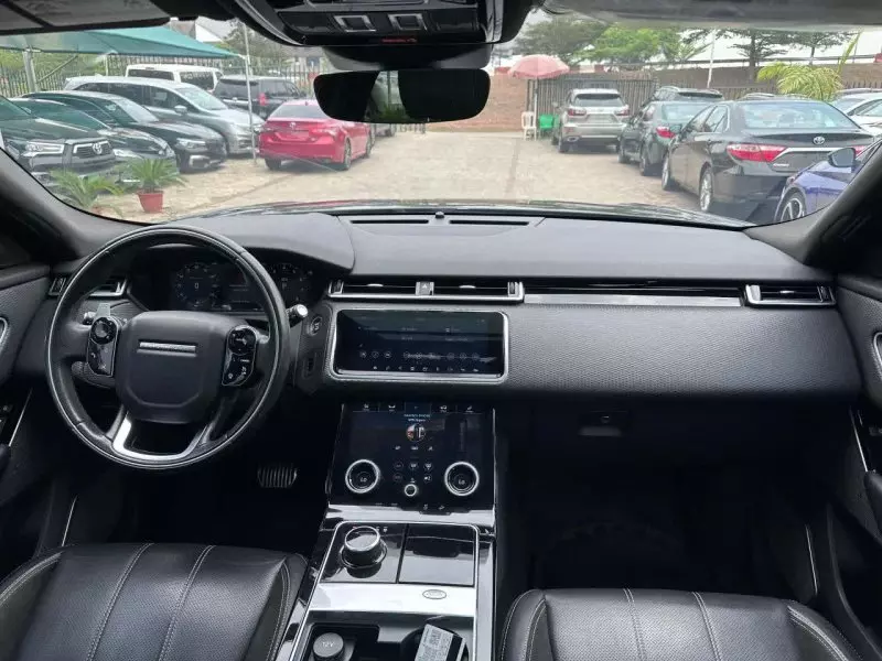 Land Rover Range Rover Velar   - 2018