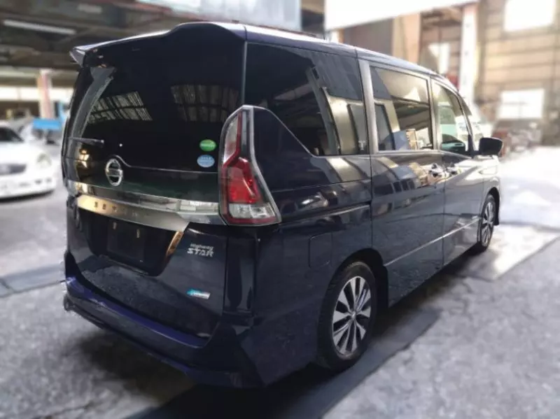 Nissan Serena Hybrid    - 2018