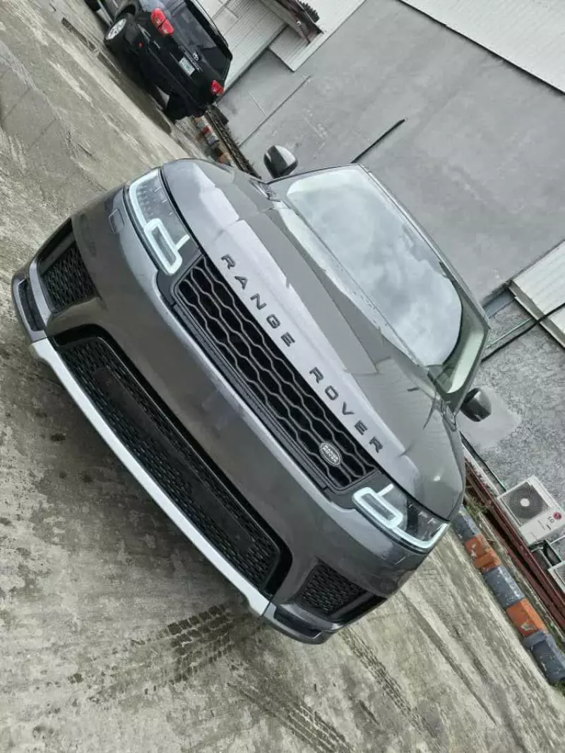 Land Rover Range Rover Sport   - 2014