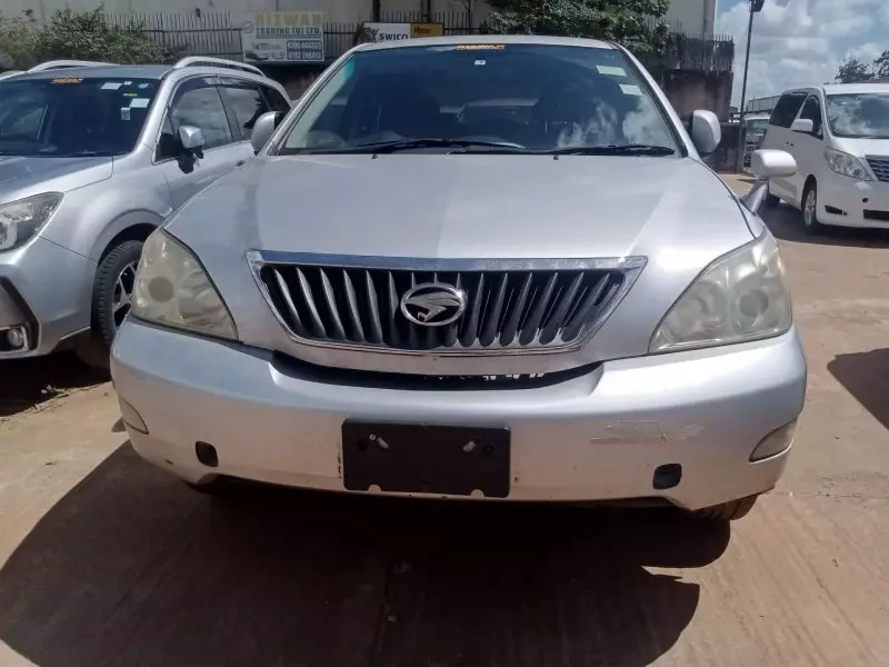 Toyota Harrier   - 2011