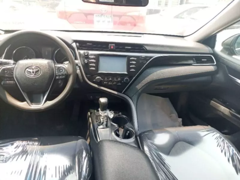 Toyota Camry   - 2018