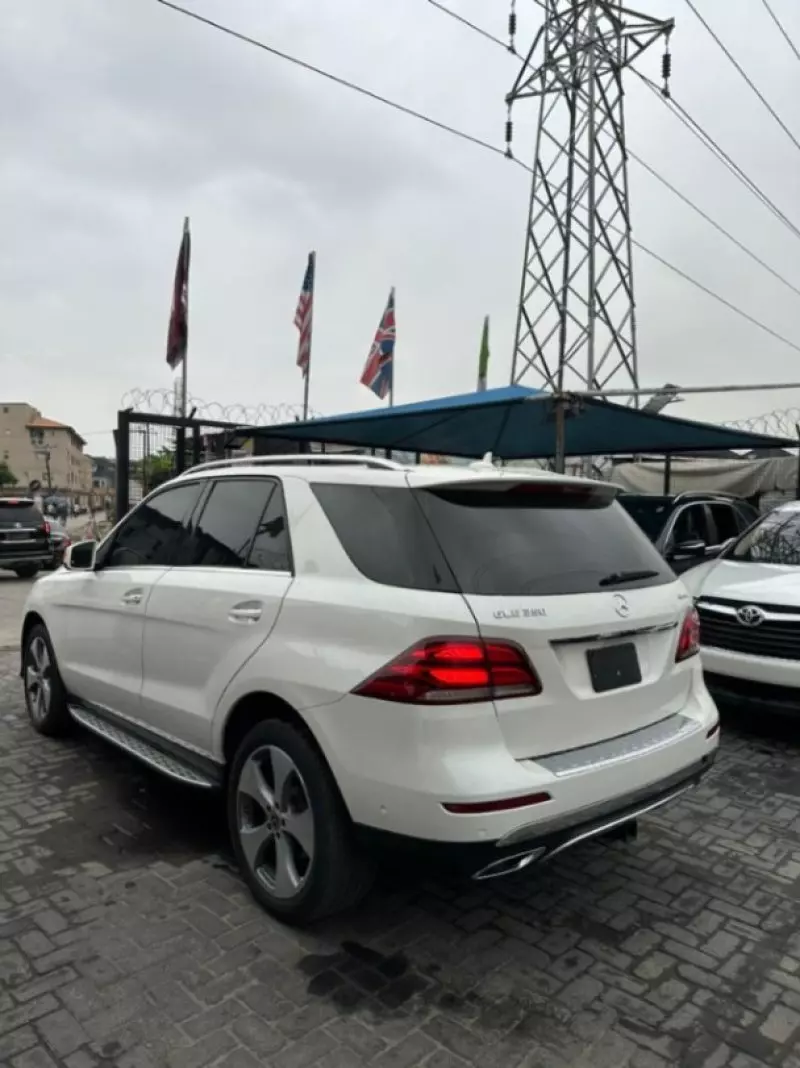 Mercedes-Benz GLE-Class   - 2018