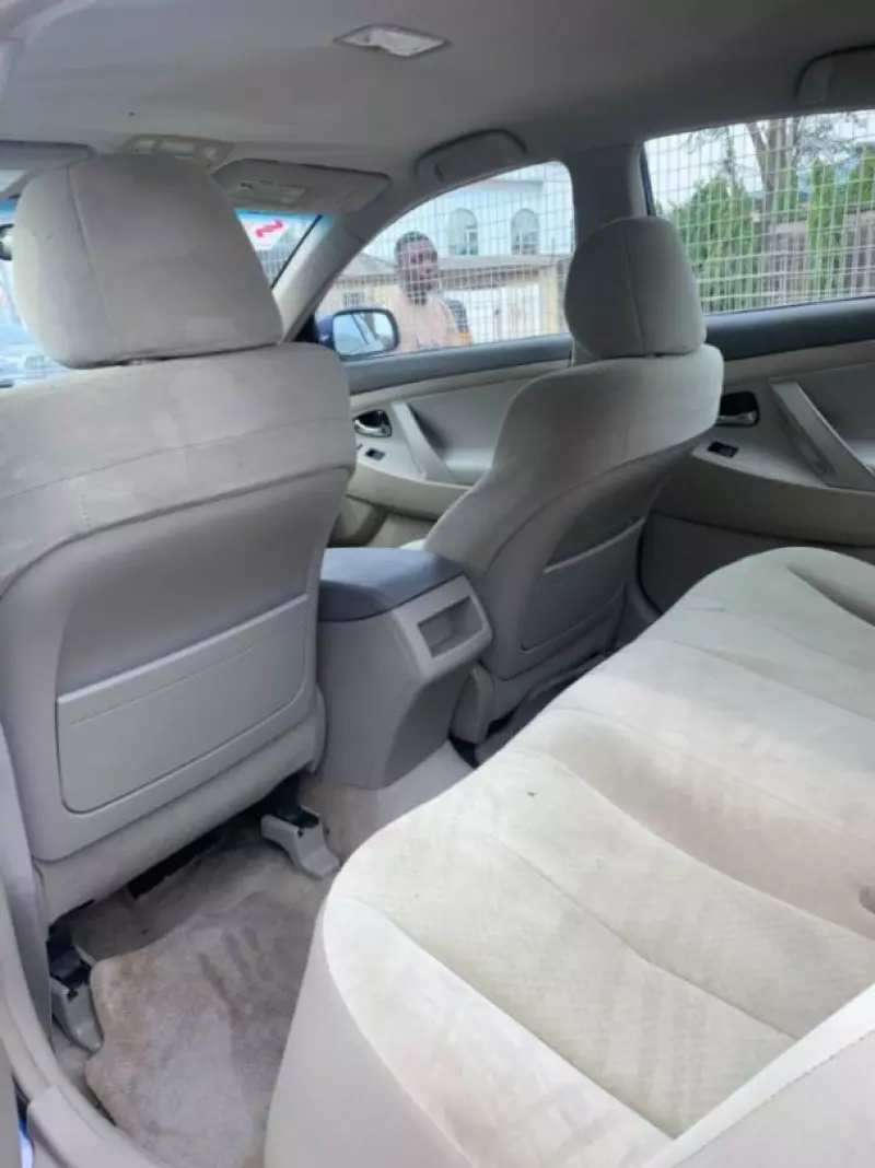 Toyota Camry   - 2009