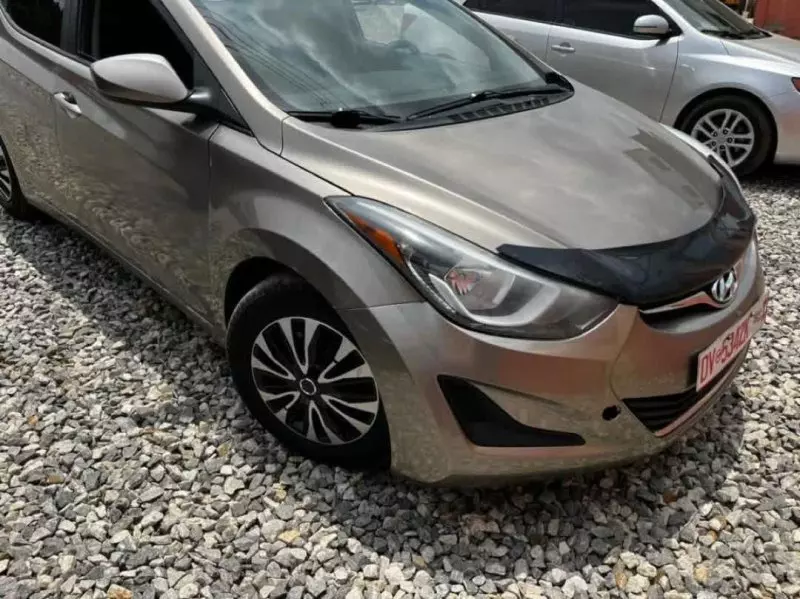 Hyundai Elantra   - 2014