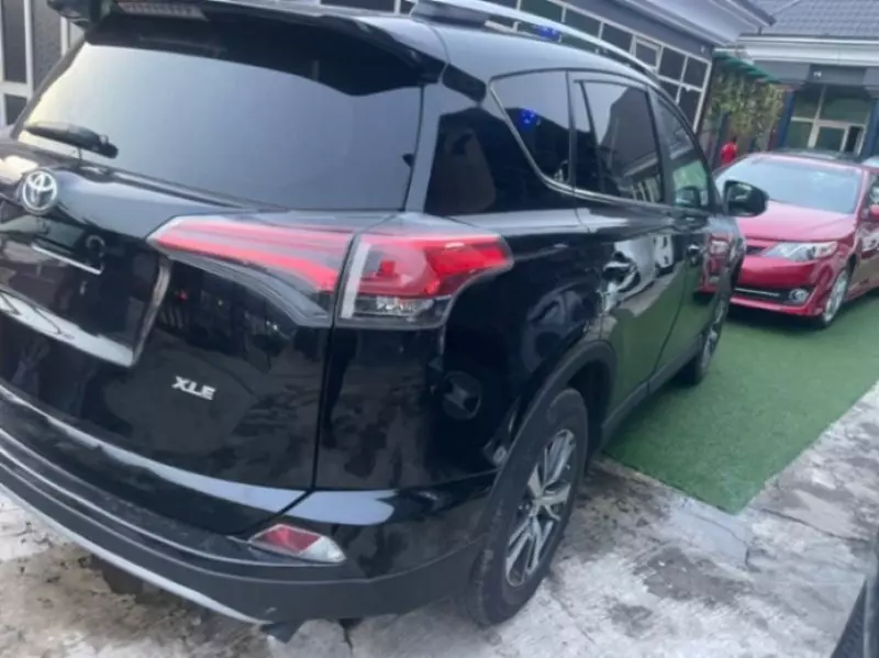 Toyota Rav4   - 2018