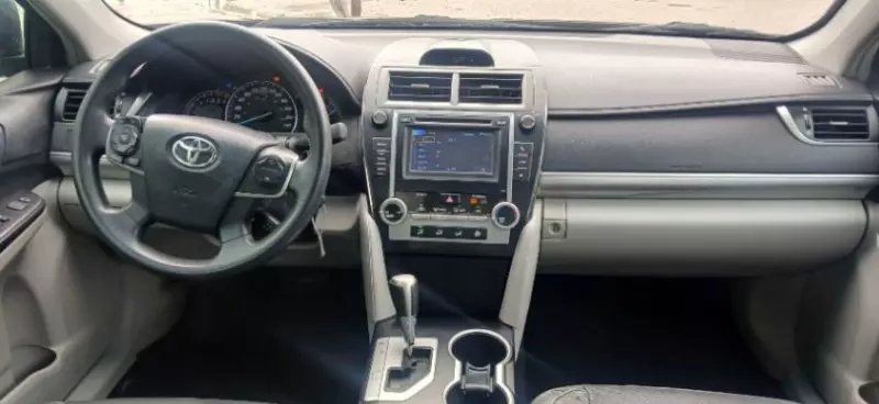 Toyota Camry   - 2013