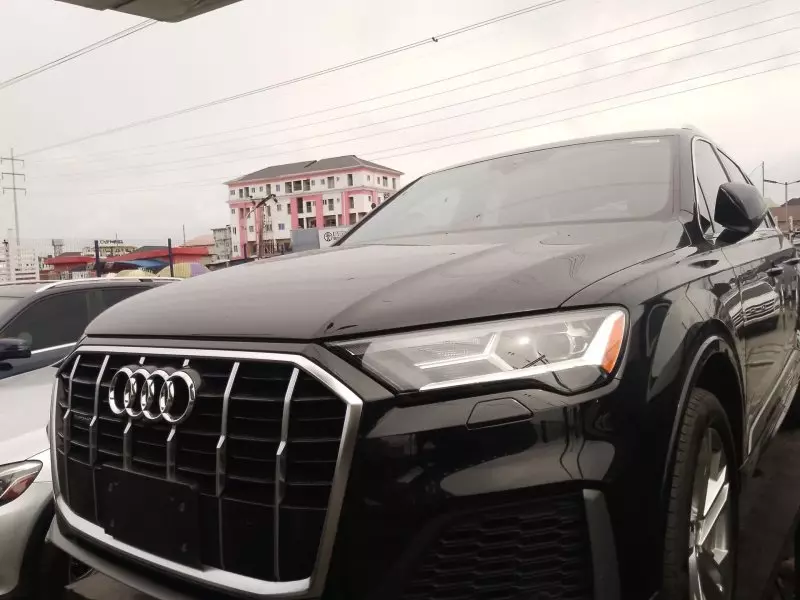 Audi Q7   - 2021