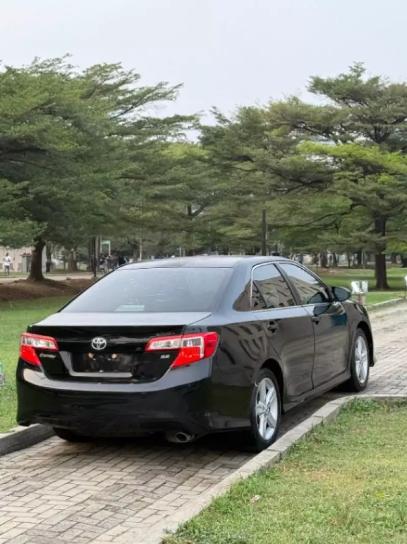 Toyota Camry - 2013