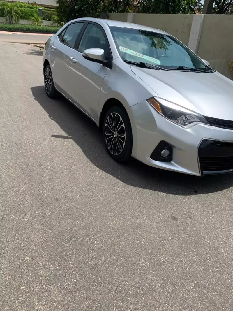 Toyota Corolla   - 2016