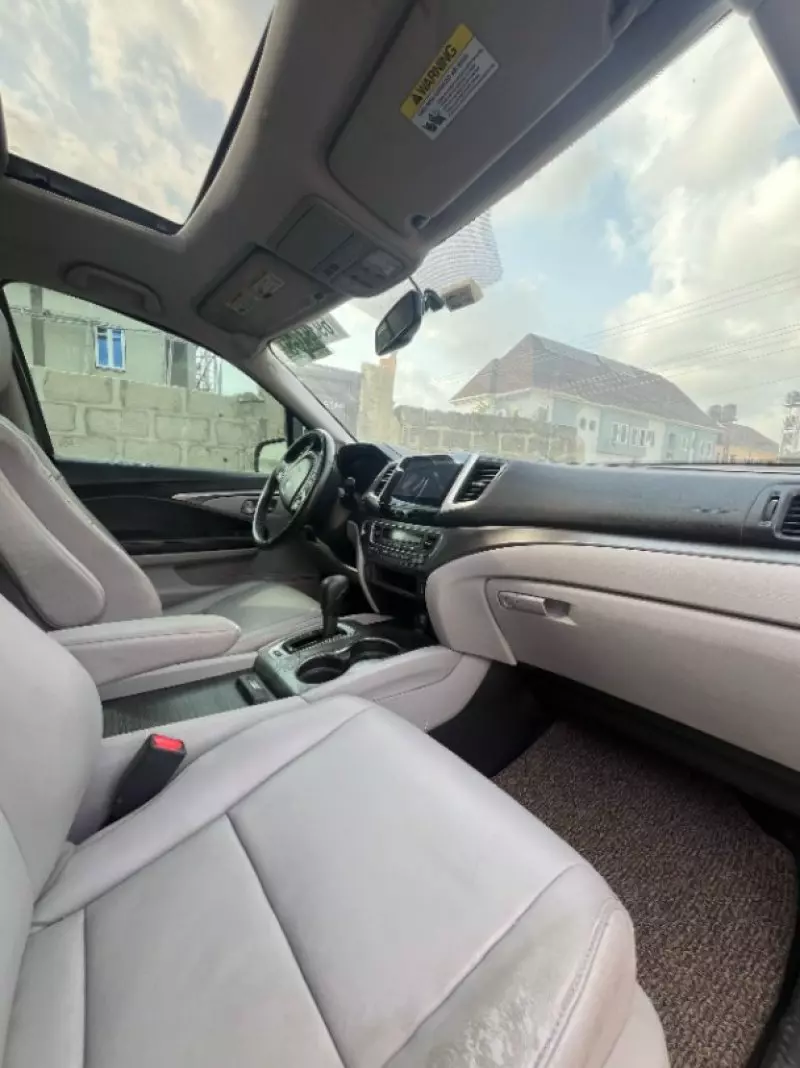 Honda Pilot   - 2016