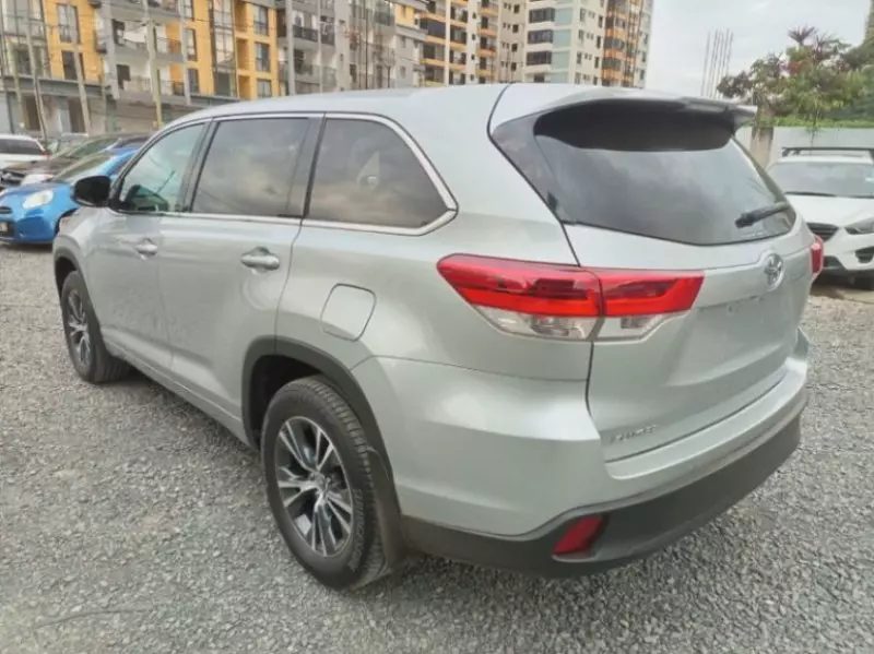 Toyota kluger   - 2017