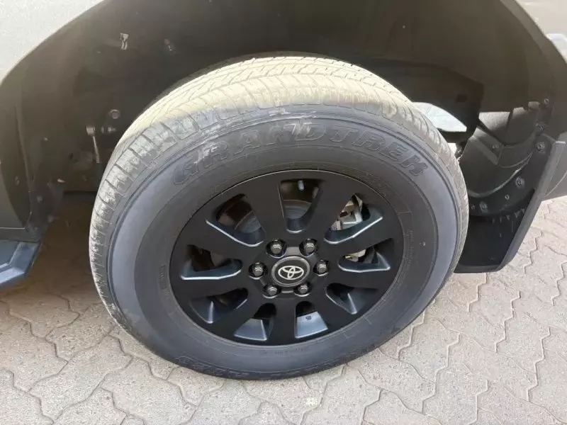 Toyota Land Cruiser   - 2024