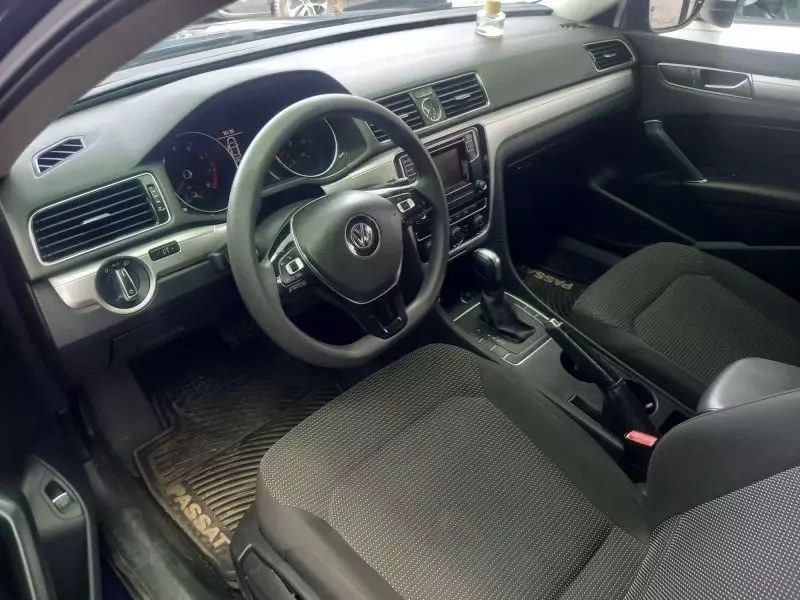 Volkswagen Passat   - 2016