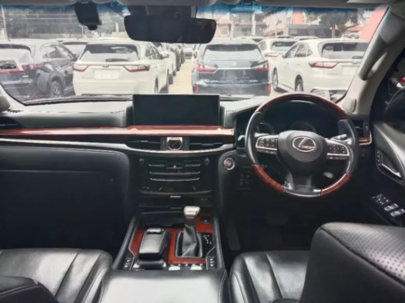 Lexus LX 570   - 2016