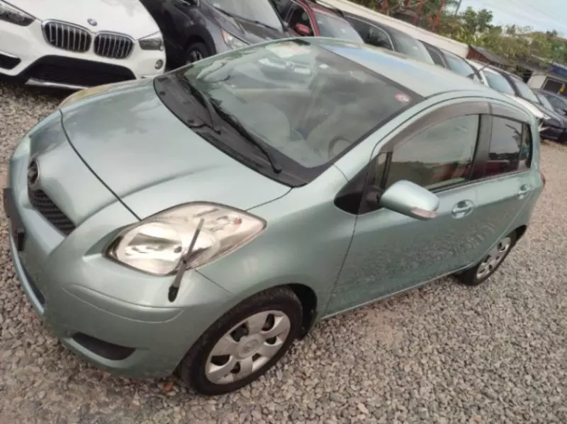Toyota Vitz - 2010