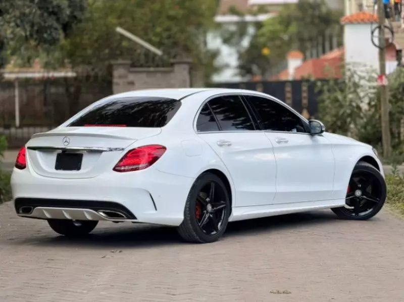 Mercedes-Benz C 200   - 2016
