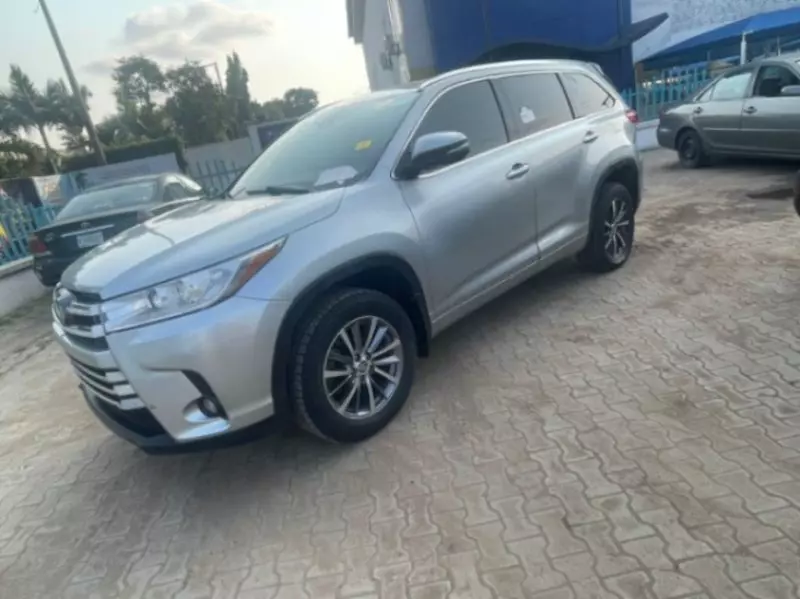 Toyota Highlander - 2017