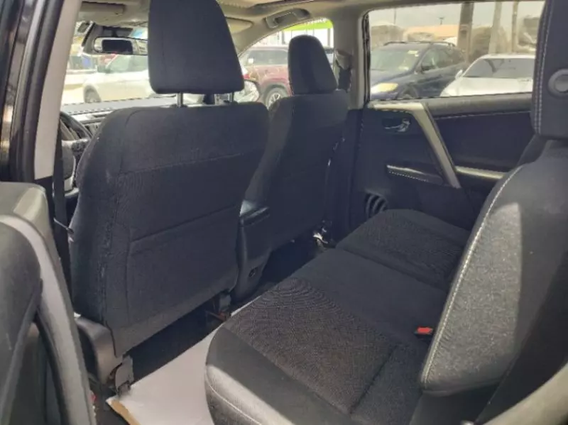 Toyota RAV4   - 2017