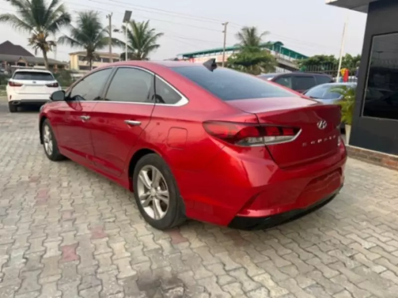 Hyundai Sonata   - 2018