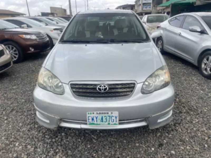 Toyota Corolla   - 2006