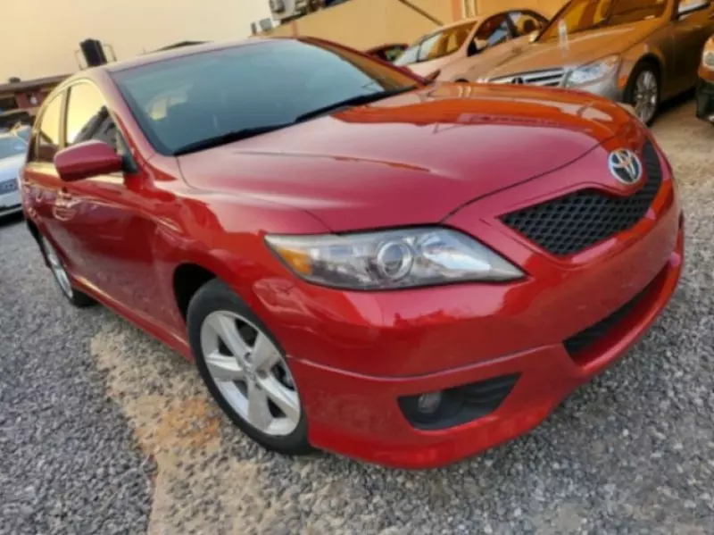 Toyota camry   - 2011