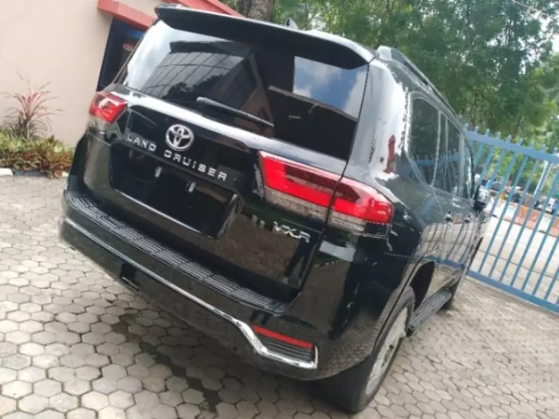 Toyota Land Cruiser - 2025