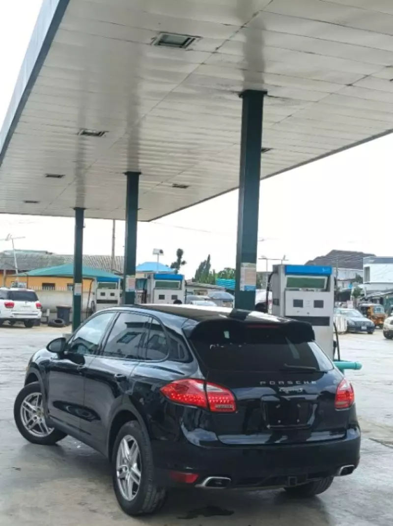 PORSCHE Cayenne   - 2014