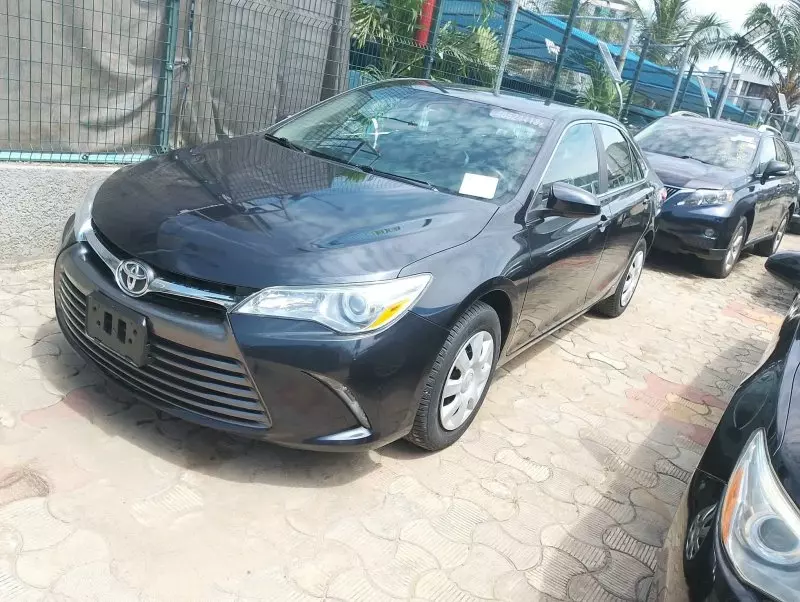 Toyota Camry   - 2016