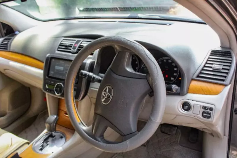 Toyota Premio    - 2008