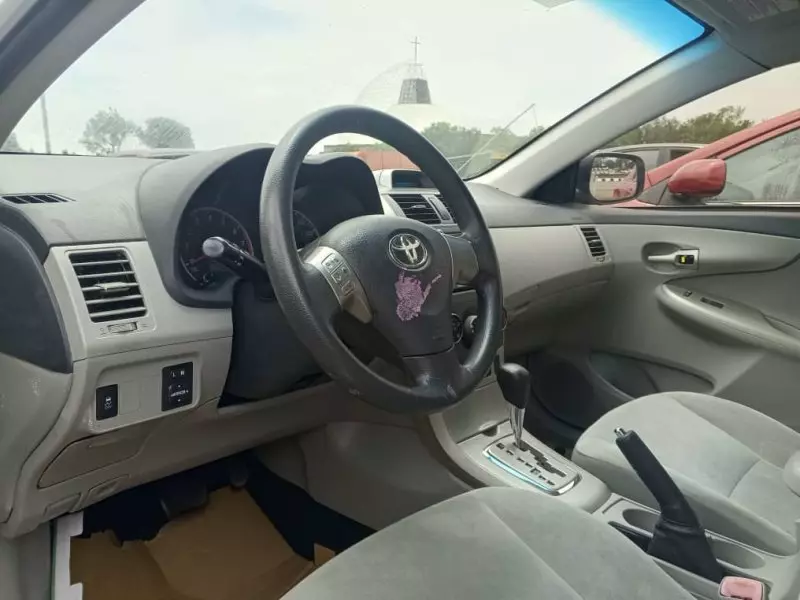 Toyota Corolla   - 2012