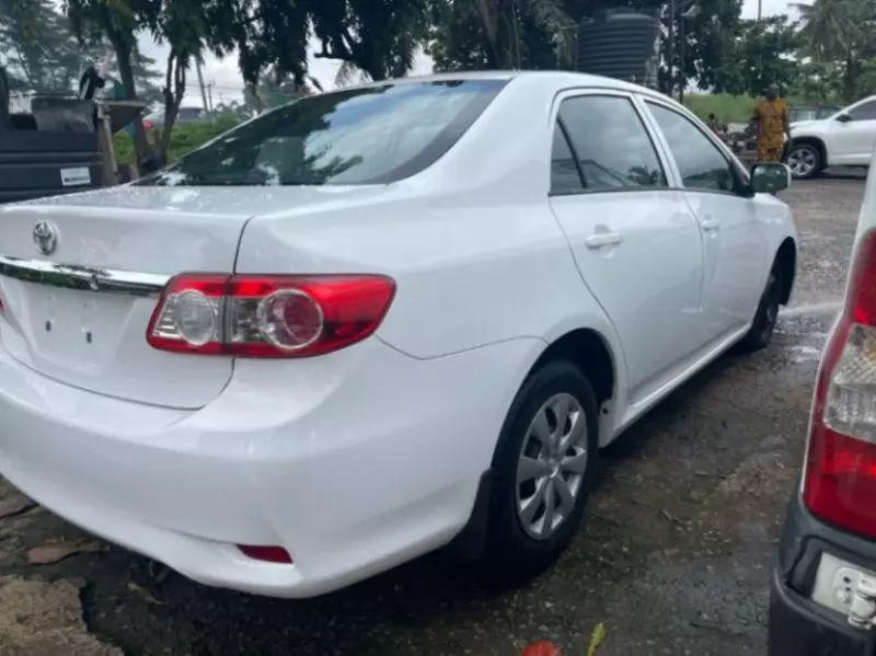 Toyota Corolla   - 2013
