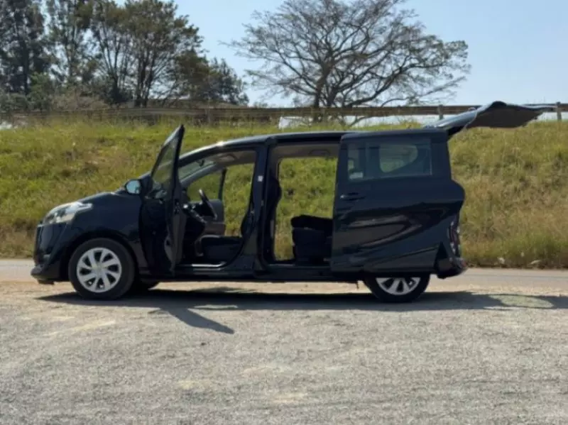 Toyota Sienta   - 2017