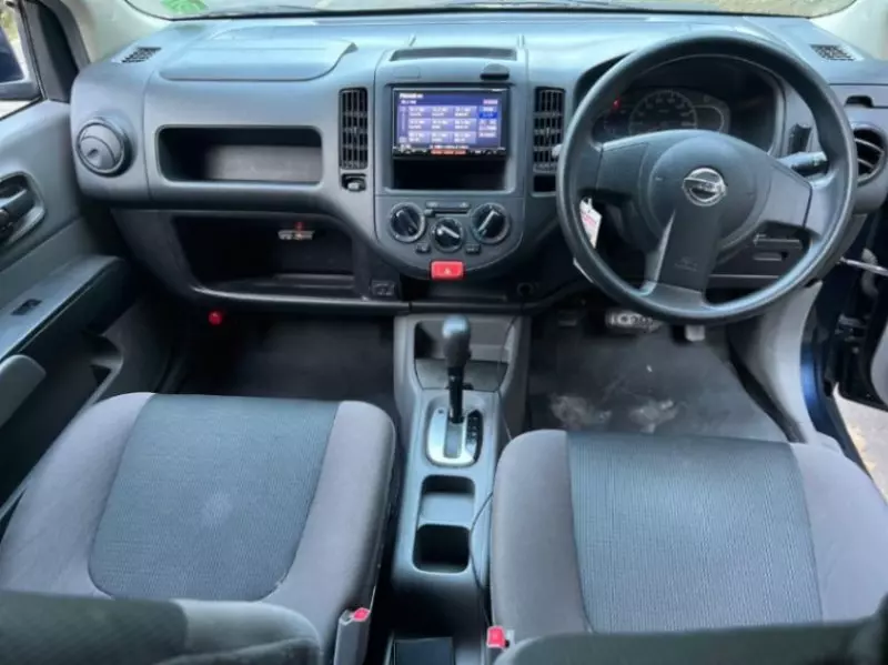 Nissan Advan    - 2015