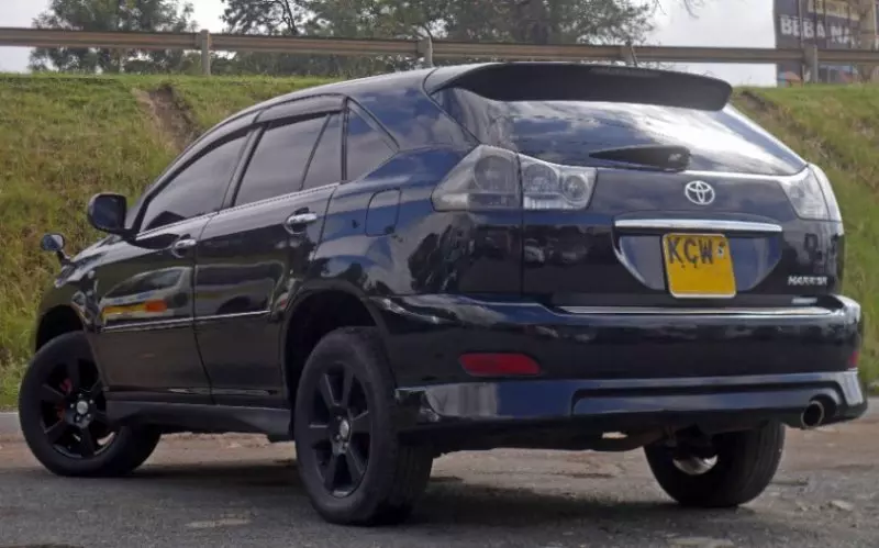 Toyota Harrier   - 2012