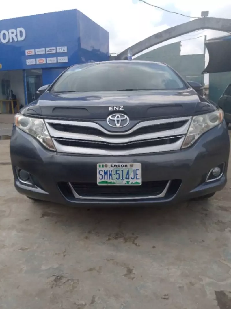 Toyota Venza   - 2013