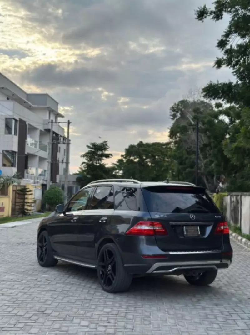 Mercedes-Benz ML 350   - 2012